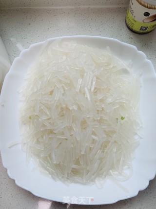 猪肉粉条包子的做法步骤：2