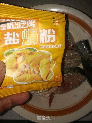 盐焗鲈鱼的做法步骤：3