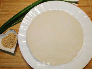 不需揉面5分钟搞定的早餐～手抓酱香饼的做法步骤：1