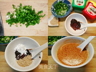 不需揉面5分钟搞定的早餐～手抓酱香饼的做法步骤：2