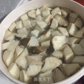 牛肉粒烧杏鲍菇的做法步骤：5
