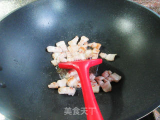 五花肉香干炒荷兰豆的做法步骤：4