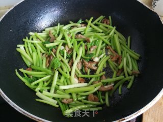 番薯叶梗炒肉丝的做法步骤：6