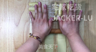 家常老婆饼，外皮金黄诱人，内里酥松，每一口都尝得到香甜滋味！的做法步骤：22