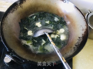 墨鱼丸海菜汤的做法步骤：6