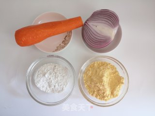 洋葱胡萝卜粗粮饼的做法步骤：1