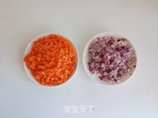 洋葱胡萝卜粗粮饼的做法步骤：2