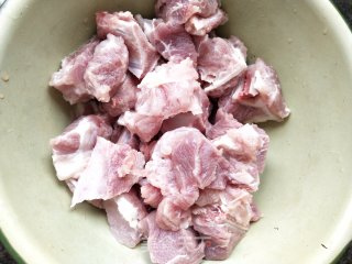 豆豉蒸排骨的做法步骤：1