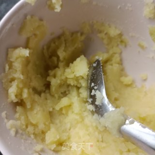 培根煎土豆泥的做法步骤：2