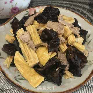 肉片炒木耳腐竹的做法步骤：10