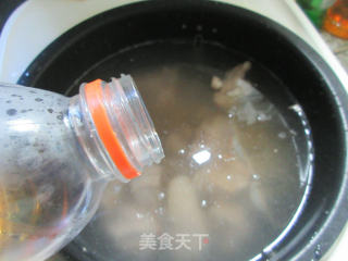 肉骨双米粥的做法步骤：4