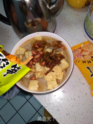 螺蛳粉的做法步骤：4