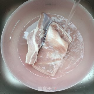 韭苔回锅肉的做法步骤：1