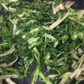 鸡蛋炒苦菊的做法步骤：4