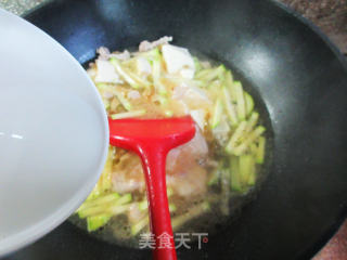 榨菜丝肉丝西葫芦豆腐羹的做法步骤：9