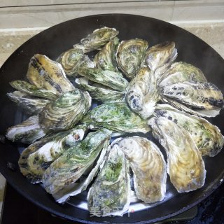 蒜香生蚝的做法步骤：4