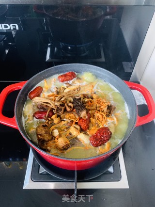 菌菇排骨汤的做法步骤：4