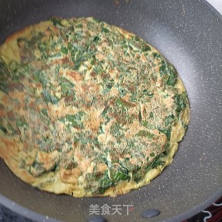 红薯叶虾仁蛋饼的做法步骤：18