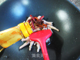 土豆烧鸡爪的做法步骤：5