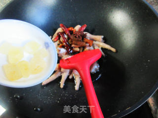 土豆烧鸡爪的做法步骤：8