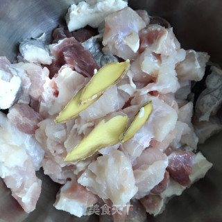 红烧鳄鱼肉的做法步骤：4