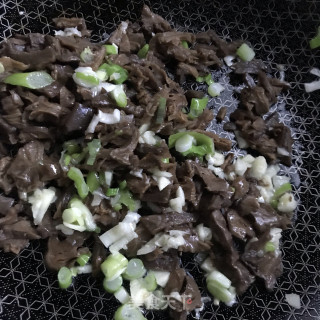 青红椒炒烟笋的做法步骤：6