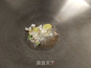 鸡枞菌炒肉丝的做法步骤：4