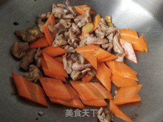 鸡枞菌炒肉丝的做法步骤：7