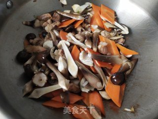 鸡枞菌炒肉丝的做法步骤：8