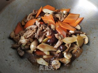 鸡枞菌炒肉丝的做法步骤：9