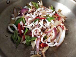 洋葱炒鱿鱼的做法步骤：10