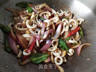 洋葱炒鱿鱼的做法步骤：12