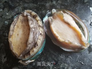 蒜蓉蒸鲍鱼的做法步骤：1