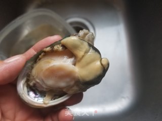 蒜蓉蒸鲍鱼的做法步骤：2