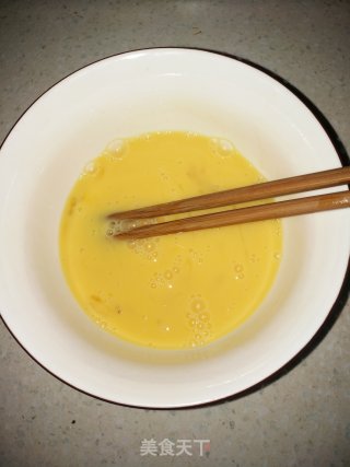 白玉菇炒鸡蛋的做法步骤：4