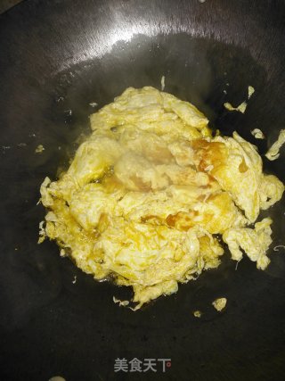 白玉菇炒鸡蛋的做法步骤：5