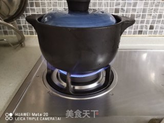 茶树菇黄豆排骨汤的做法步骤：3
