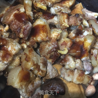 香菇豆干烧五花肉的做法步骤：7
