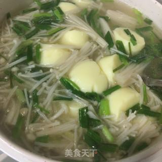 金针菇豆腐汤的做法步骤：9