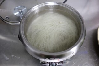 蚝油牛肉菠菜粉丝的做法步骤：4