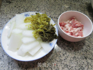 咸菜肉丝冬瓜汤的做法步骤：1