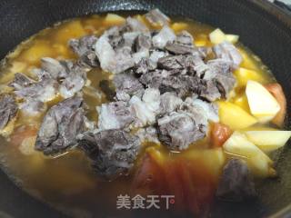 土豆炖牛腩的做法步骤：4