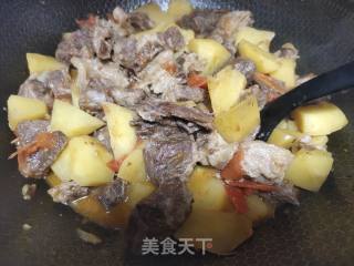 土豆炖牛腩的做法步骤：6