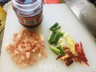 干煸四季豆的做法步骤：1