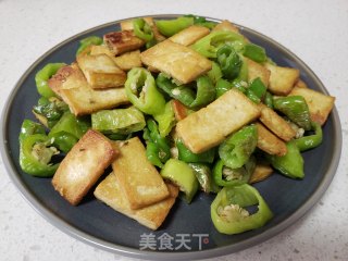 尖椒炒豆腐的做法步骤：6