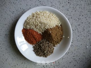 孜然土豆的做法步骤：1