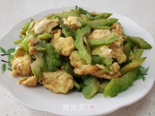苦瓜尖椒炒鸡蛋的做法步骤：6