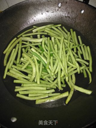 凉拌豆角丝的做法步骤：2