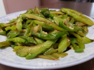 尖椒炒苦瓜的做法步骤：5