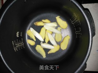 电饭锅奥尔良烧鸡腿的做法步骤：7